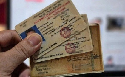 Công an có thông báo quan trọng liên quan giấy phép lái xe, giấy đăng ký xe,.. tất cả người dân cần lưu ý