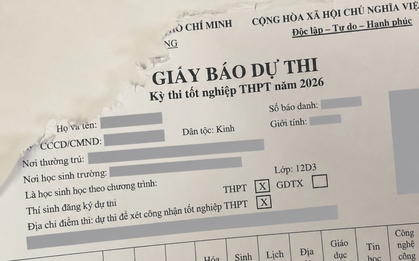 Bức ảnh phát ra tiếng khóc của một sĩ tử trước ngày thi tốt nghiệp THPT