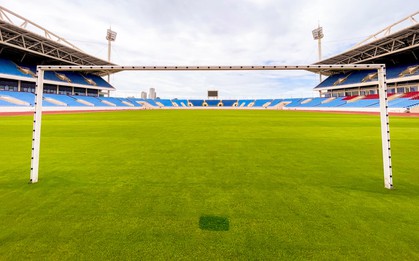 Diện mạo mới của sân Mỹ Đình sau hơn 2 tháng cải tạo mặt cỏ giống Old Trafford