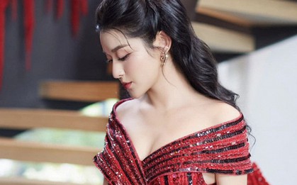 Á hậu được báo Trung khen ngợi là "quốc bảo mỹ nữ", lọt Top 100 đề cử Gương mặt đẹp nhất thế giới cùng Jisoo