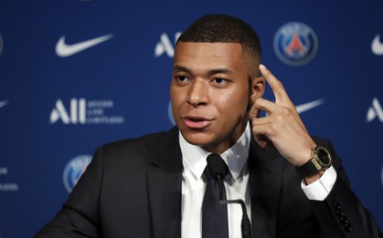 Mbappé ghi bàn bằng chân, ghi điểm bằng tiếng Anh!