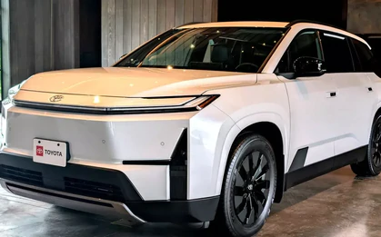SUV điện 7 chỗ của Toyota lỡ hẹn ra mắt