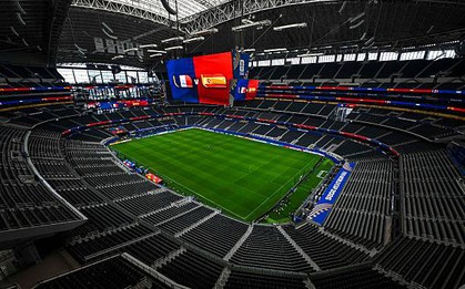 Giải mã siêu công nghệ biến mặt sân bán kết World Cup giữa Pháp và Tây Ban Nha thành "đường đua F1"