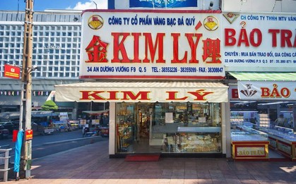 Vụ chủ tiệm vàng Kim Lý nổi tiếng hàng đầu Tp. HCM bị khởi tố: Hé lộ thủ đoạn giao nhận bằng “mật mã” đặc biệt và cách giấu kim cương qua cửa kiểm tra