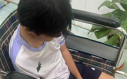 Bé trai 12 tuổi đã mắc ung thư giai đoạn cuối, bố mẹ đau lòng: "Giá như tôi không cho con ăn chúng"