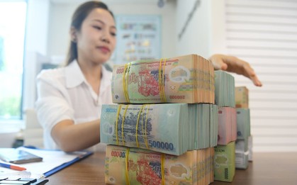 Có 5 tỷ gửi tiết kiệm ngân hàng, mỗi tháng nhận được bao nhiêu tiền lãi?