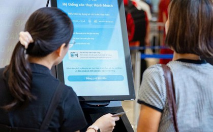 Hướng dẫn check-in bằng sinh trắc học tại sân bay Nội Bài chưa đến 10 giây