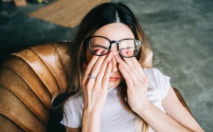 2 giờ sáng, cơ thể rã rời nhưng não vẫn "nhảy múa": Giải mã nỗi ám ảnh mang tên "Càng mệt càng khó ngủ"
