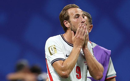 Harry Kane cúi đầu nhận sai khi Anh thua ngược Argentina, bất ngờ "quay xe" cổ vũ Messi vô địch World Cup!