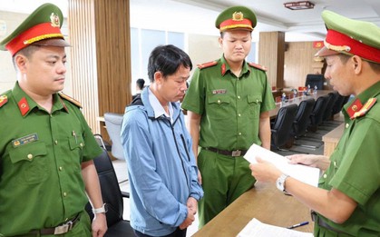 Thi hành lệnh bắt tạm giam cán bộ phòng giáo dục Nguyễn Văn Chương 43 tuổi