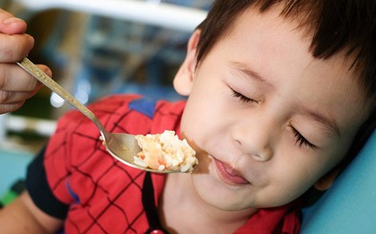 Nhìn vào mâm cơm là biết ngay một đứa trẻ lớn lên có tự lập hay không