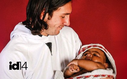 Lionel Messi & Lamine Yamal: Cái chạm tay gần hai thập kỷ và sự kỳ diệu của bóng đá