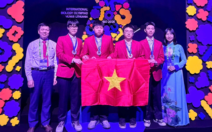 Việt Nam giành 4 Huy chương Bạc Olympic Sinh học quốc tế, trong top 8 thế giới