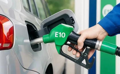 Giá xăng E10 giảm xuống mức hơn 20.000 đồng/lít