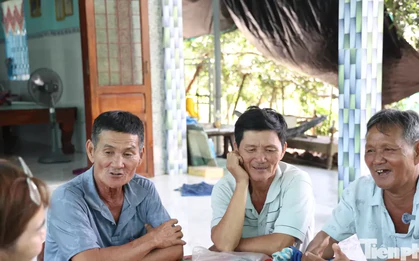 Clip: Gia đình liệt sĩ Huỳnh Văn Quên nghẹn ngào gọi bà Nguyễn Thị Lệ là 'chị Hai'