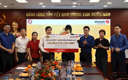 Mua vé Vietlott 2 lần/tuần, mỗi lần 20-30 vé, người đàn ông Hàn quốc trúng Jackpot 100 tỷ đồng