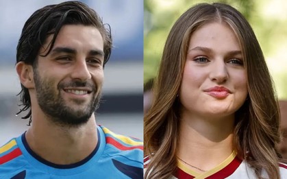 Công chúa Leonor "check VAR" người hùng Torres ngay trong lễ ăn mừng vô địch World Cup