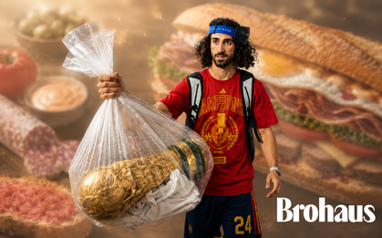 "Hiện tượng lạ" Marc Cucurella: Lạ đời từ mê túi ni lông cho đến gu ăn uống chẳng giống ai!