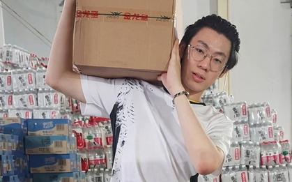 Thi đại học xong, nam sinh nói dối bố mẹ là đi du lịch để cứu trợ vùng lũ