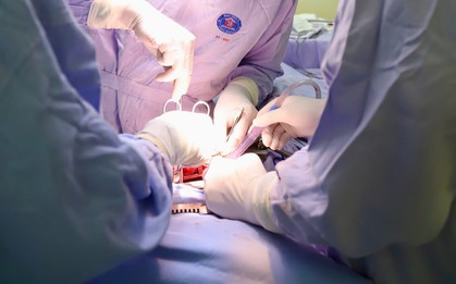 Xem nhẹ cơn ho, người đàn ông phát hiện ung thư phổi sau 30 năm làm 1 việc cực quen nhưng cực hại