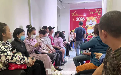 Ngược đời: Xếp hàng cả ngày không bán được vàng SJC
