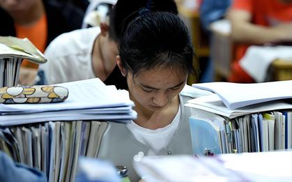 Giáo viên lâu năm chỉ ra: Trẻ có đỗ được đại học top đầu hay không, dấu hiệu đã được tiết lộ ngay từ cấp 1