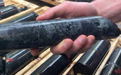 Khoan sâu 49 lỗ xuống lòng địa chất, phát hiện thêm hàng trăm tấn 'vàng của quỷ' - kho tài nguyên khổng lồ dưới lòng đất dần lộ diện