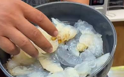 Người đàn ông 28 tuổi suýt tử vong sau khi ăn món khoái khẩu "vạn người mê"