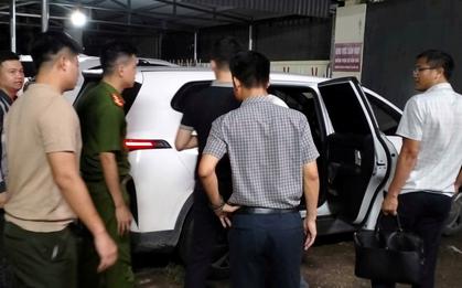 Công an khống chế, bắt Phạm Ngọc Anh SN 1987 ngay tại sân bay