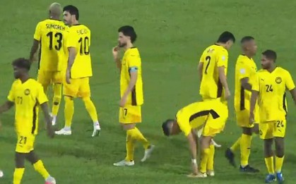 Lào coi như bị loại sau trận thua tan tác, Malaysia dễ gặp tuyển Việt Nam ở bán kết AFF Cup