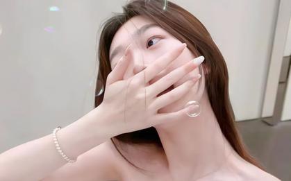 Bác sĩ ung bướu nói thẳng: Móng tay có 4 thứ này trong người "giấu" ung thư, khám mau còn kịp