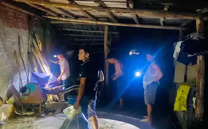 Lào Cai: Di dời 16 hộ dân trong đêm khỏi khu vực có nguy cơ sạt lở