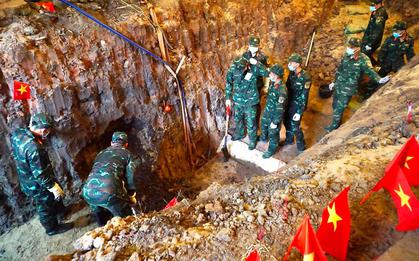 Tìm thấy thêm 6 hài cốt liệt sĩ tại Công viên Lê Thị Riêng