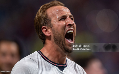 Đội bóng "số nhọ" nhất World Cup - tuyển Anh - hoãn chuyến bay vì sợ bị do thám, dùng thuốc ngủ, giấu kín khách sạn vì lo CĐV Mexico chơi xấu