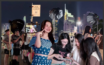 Giá chỉ 20.000 đồng mỗi tấm, dịch vụ "studio chụp ảnh" khiến ven sông Thủ Thiêm đông nghẹt mỗi tối