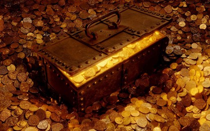 Sửa biệt thự cổ, anh thợ ống nước phát hiện rương chứa đầy vàng, trị giá hơn 60 tỷ