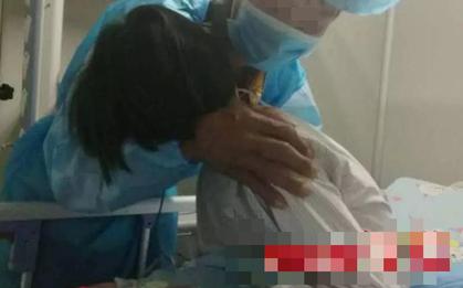 Bé gái 8 tuổi qua đời sau 30 ngày phát hiện ung thư thận, người cha thừa nhận: "Tôi là thủ phạm"