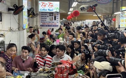 Ngày 3/7, ghi nhận cảnh tượng lạ tại quán ốc hút trong chợ Cồn (Đà Nẵng)
