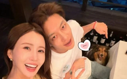 Vợ chồng "nữ hoàng dao kéo" báo tin vui đặc biệt