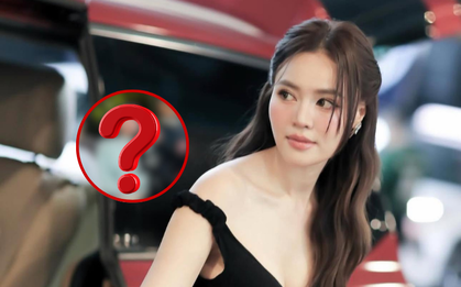 Ảnh chụp lén bóc trần nhan sắc thật của Ninh Dương Lan Ngọc