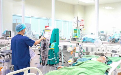 Bé trai 6 tuổi đuối nước ngừng tim ngay trong buổi học bơi