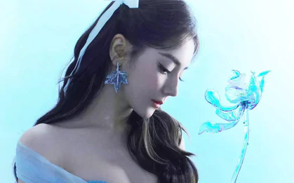 Địch Lệ Nhiệt Ba mặc quá hở