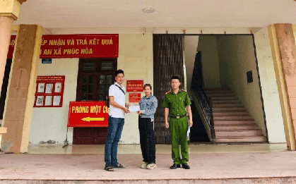 Điều tra giao dịch chuyển khoản 264.908.000 đồng từ tài khoản Techcombank sang MB, công an mời người đàn ông SN 1992 đến trụ sở làm việc