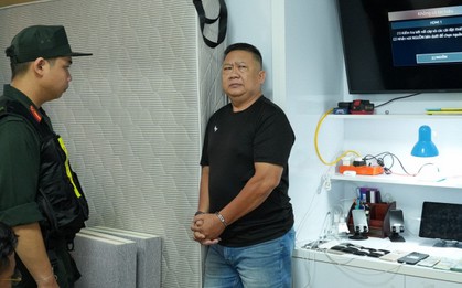 Từ số tiền hơn 1.000 tỷ đồng, công an đồng loạt khám xét khẩn cấp 8 địa điểm, bắt 13 đối tượng