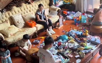 Bức ảnh sum vầy của gia đình "lộ" một chi tiết gây tranh cãi, nhiều người nói: Đổi lại là tôi cũng chẳng vui nổi!