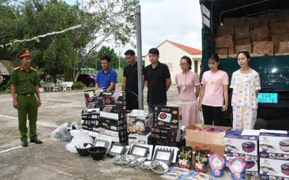 Thi hành lệnh khám xét nhiều địa điểm, bắt giam Lê Thị Hương SN 1994 và đồng bọn