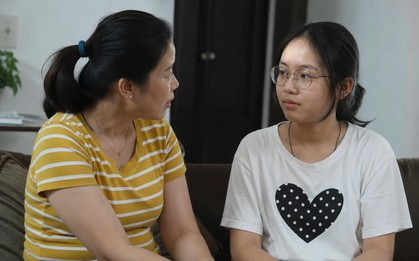 Bảng cam kết lúc nửa đêm giữa mẹ và con gái gây chú ý: 1 chi tiết "lạ" khiến nhiều người can ngăn