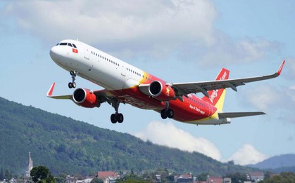 2 ngày trước - 30/7, sân bay Tân Sơn Nhất ghi nhận  1 máy bay bất ngờ chuyển hướng hạ cánh