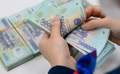 Một ngân hàng công bố giảm 0,5% lãi suất cho vay với mọi khác hàng, áp dụng từ hôm nay 11/8