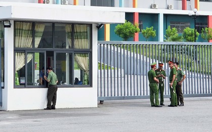 An ninh thắt chặt tại điểm thi trường THPT chuyên Tuyên Quang